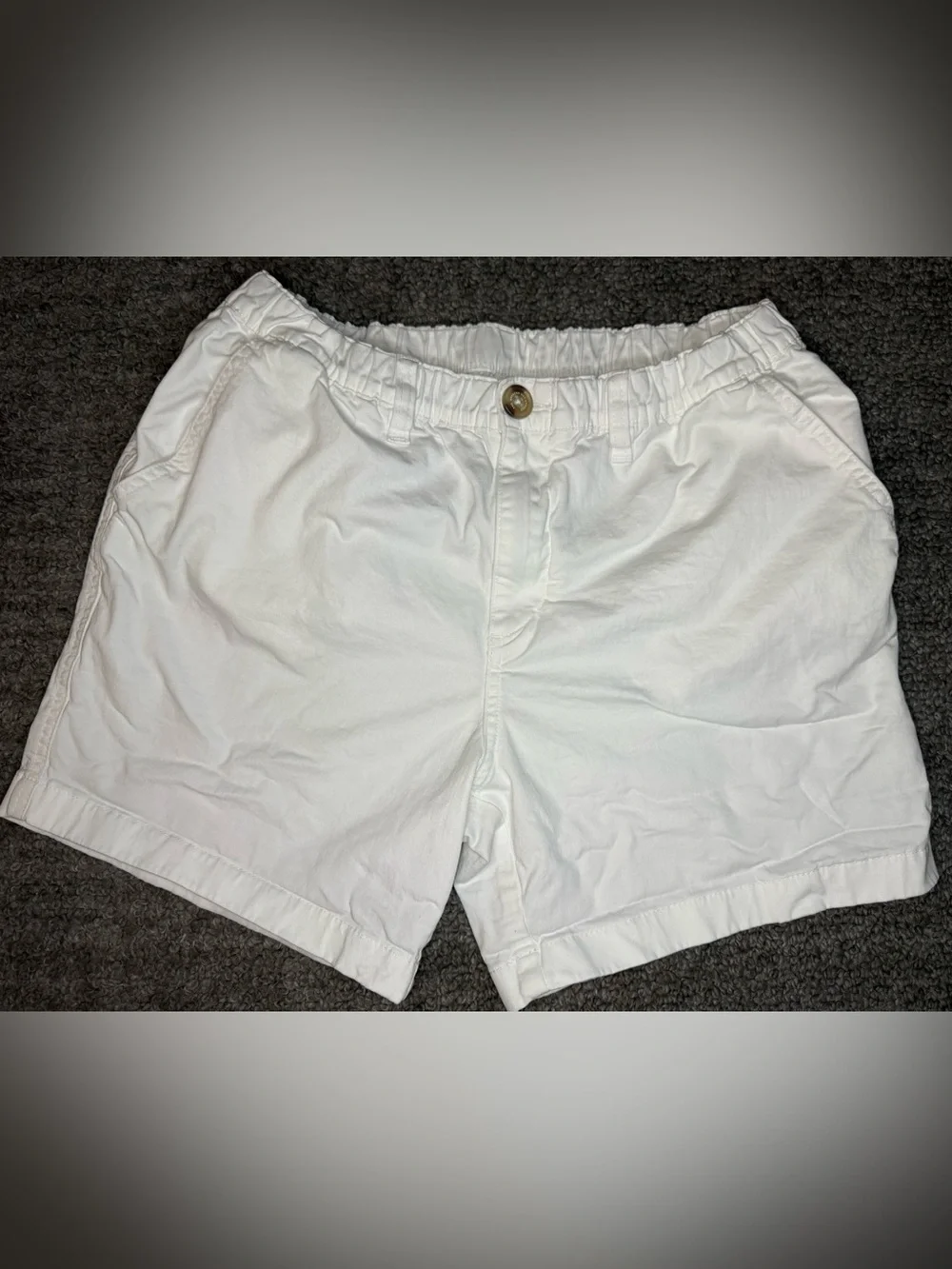 chubbies White Elastic-Waist Flat Front Shorts